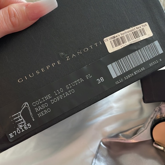 Giuseppe zannotti black heels with crystal detailing - Picture 4 of 6